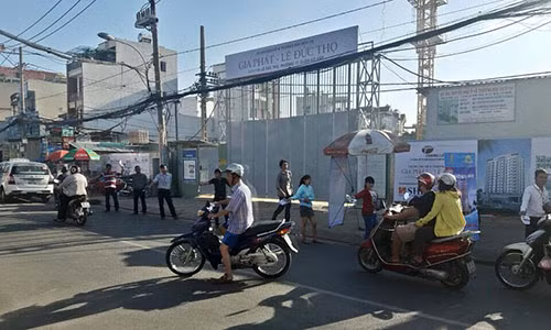 Lo tiền Tết trở thành nỗi ám ảnh của những công ty môi giới.