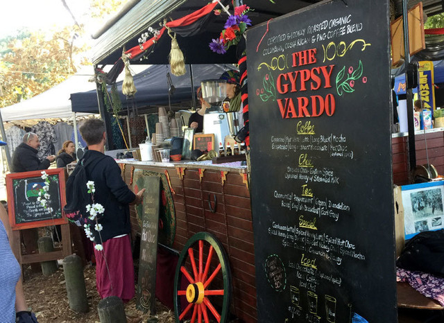 Người Việt sang Úc hành nghề mát-xa đấm bóp, kiếm 300 đô mỗi ngày Nguoi Viet sang Uc hanh nghe mat-xa dam bop, kiem 300 do moi ngay