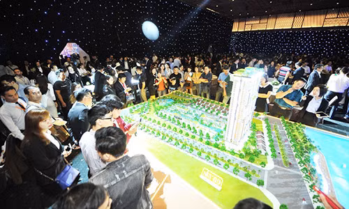 Hoa hau lao vao dia oc, doi khong nhu mo