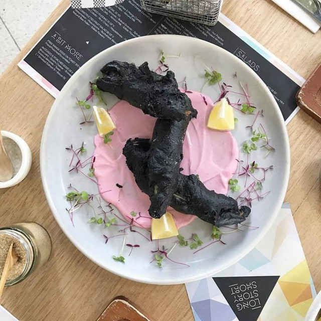 Đặc sản dị như “cục than cháy trên đĩa” vẫn hút khách - Hình 3 Dac san di nhu “cuc than chay tren dia” van hut khach-Hinh-3