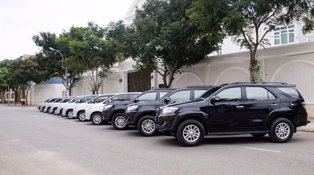 Bên cho thuê xe thường đưa ra những quy định chặt chẽ mà phần thiệt luôn thuộc về người đi thuê (ảnh minh họa)