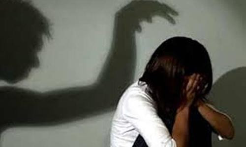 Vẻ ngoài tử tế của gã dâm ô 3 bé gái Ve ngoai tu te cua ga dam o 3 be gai