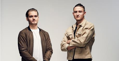 Hai triệu phú 9x Alex Tomic và Nik Mirkovic.