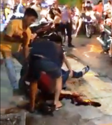 Một trong hai hiệp sĩ bị băng nhóm trộm xe SH đâm tử vong. Một trong hai hiệp sĩ bị băng nhóm trộm xe SH đâm tử vong.