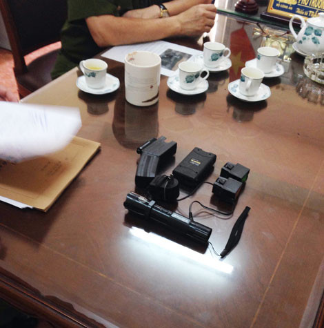 Hành trình trốn truy nã của "trung tướng quân đội rởm" - Hình 2 Hanh trinh tron truy na cua