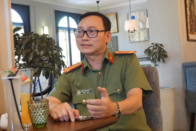 Trung tá Đào Trung Hiếu, Chuyên gia Tội phạm học Bộ Công an. Trung tá Đào Trung Hiếu, Chuyên gia Tội phạm học Bộ Công an.