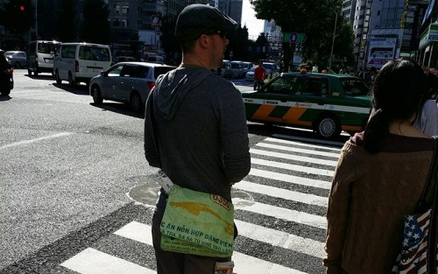 Người Nhật biến bao cám "đồng nát" thành túi hàng hiệu giá trăm đô Nguoi Nhat bien bao cam