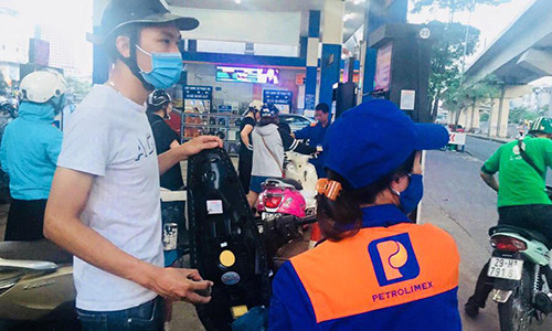 Khách hàng tố cây xăng bá đạo nhất Việt Nam Khach hang to cay xang ba dao nhat Viet Nam