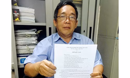 Bị cáo Hồ Sỹ Nhân với đơn kêu oan.