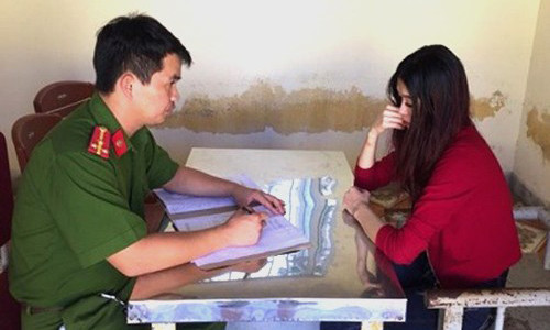 Khởi tố "tú bà" 9X điều hành đường dây gái gọi gắn mác sinh viên Khoi to