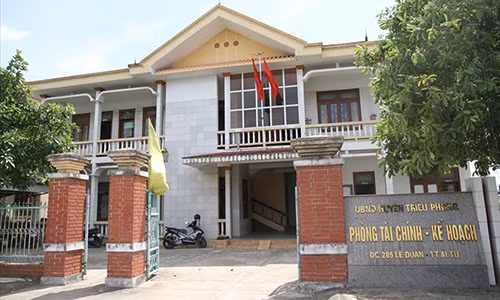 Phòng Tài chính - Kế hoạch huyện Triệu Phong, nơi công tác của chị L.A và ông Triệu. Ảnh: Hưng Thơ.