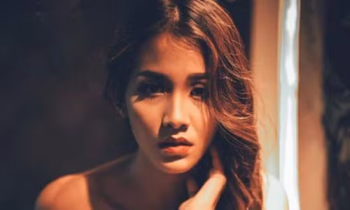 Người mẫu Nguyễn Thị Kim Phượng.