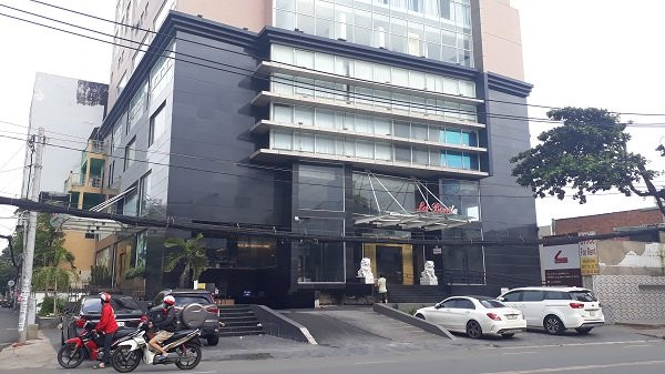 Phần xây dựng trái phép tại chung cư La Bonita vẫn chưa được tháo dỡ. Phần xây dựng trái phép tại chung cư La Bonita vẫn chưa được tháo dỡ.