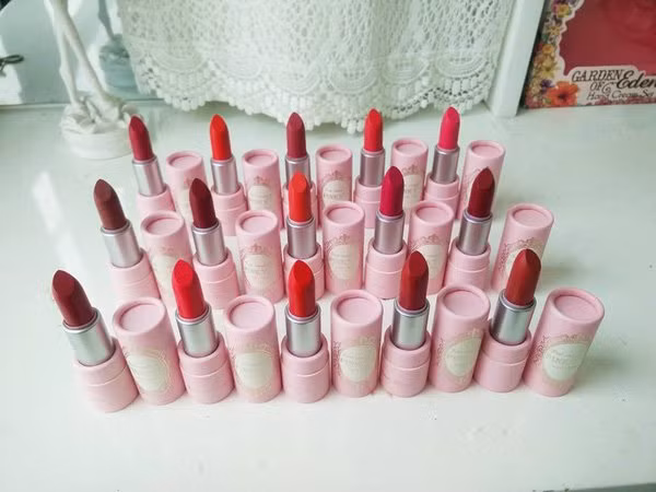 Chieu tro 'nhuc mat' cua dan kinh doanh online: Coi ao khoe than, lap ban tho 'cung song' khach hang hinh anh 3