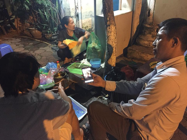 Bị người yêu cũ chặn đường đâm nhiều nhát, cô gái nguy kịch - Hình 2 Bi nguoi yeu cu chan duong dam nhieu nhat, co gai nguy kich-Hinh-2