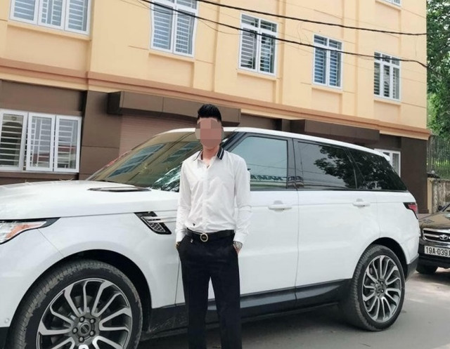 Nam thanh niên sợ hãi nhớ lại phút bị truy sát chém nát chân Nam thanh nien so hai nho lai phut bi truy sat chem nat chan