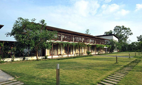 Biệt thự ca sĩ Mỹ Linh "xẻ thịt" đất rừng là công trình vi phạm lớn - Hình 2 Biet thu ca si My Linh