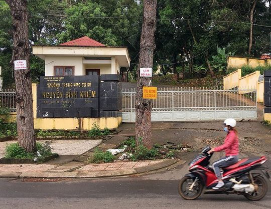 Đắk Nông : Bắt nữ hiệu phó tham ô 170 triệu đồng Dak Nong : Bat nu hieu pho tham o 170 trieu dong