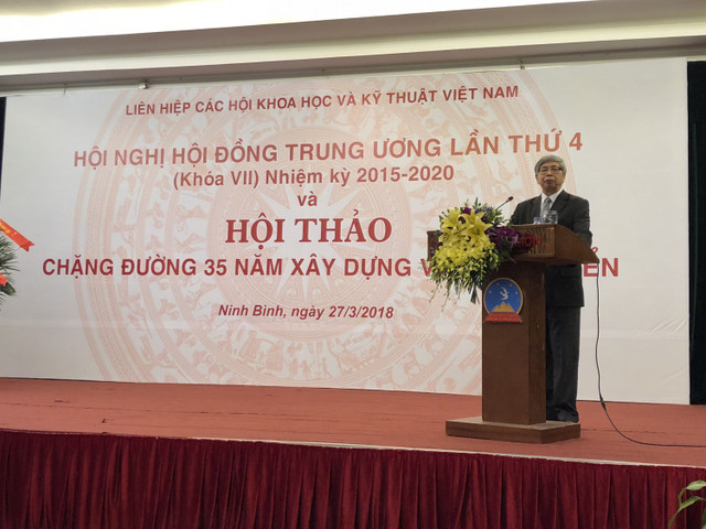 GS.TSKH Đặng Vũ Minh – Chủ tịch Liên hiệp Hội Việt Nam phát biểu khai mạc GS.TSKH Đặng Vũ Minh – Chủ tịch Liên hiệp Hội Việt Nam phát biểu khai mạc