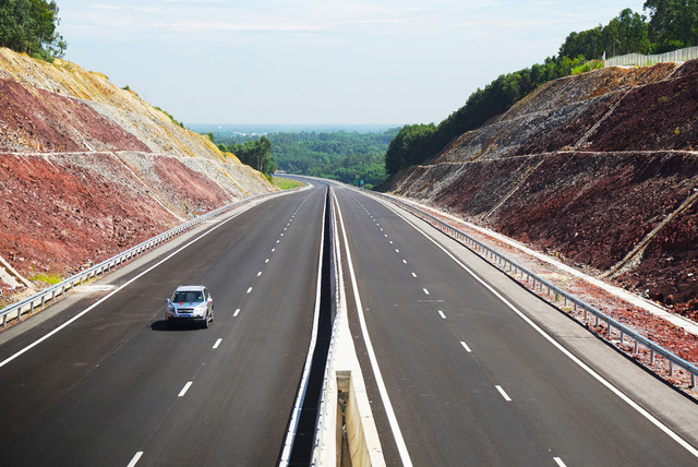 Cao tốc hơn 34.000 tỷ giúp Đà Nẵng đi Quảng Ngãi chỉ còn 1,5 giờ - Hình 2 Cao toc hon 34.000 ty giup Da Nang di Quang Ngai chi con 1,5 gio-Hinh-2