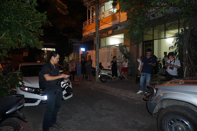 Video: Khám xét nhà Bí thư Đảng uỷ các khu công nghiệp Đà Nẵng - Hình 7 Video: Kham xet nha Bi thu Dang uy cac khu cong nghiep Da Nang-Hinh-7