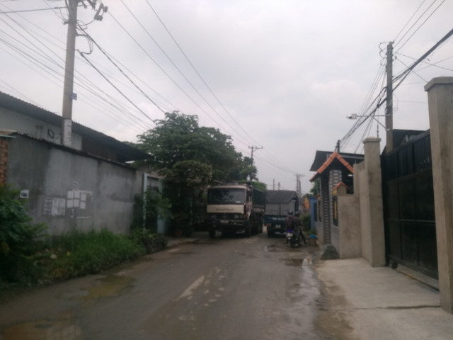 Binh Duong: Nha dan nut toac vi song gan mo da-Hinh-5