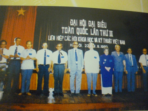 Đoàn chủ tịch Hội đồng Trung ương Liên hiệp Hội Việt Nam nhiệm kỳ III (1993-1998) Đoàn chủ tịch Hội đồng Trung ương Liên hiệp Hội Việt Nam nhiệm kỳ III (1993-1998)