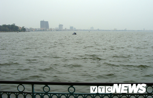 Kinh dị chuyện săn quan tài, đồ cổ dưới đáy Hồ Tây - Hình 2 Kinh di chuyen san quan tai, do co duoi day Ho Tay-Hinh-2