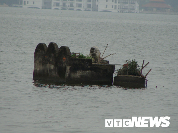 Kinh dị chuyện săn quan tài, đồ cổ dưới đáy Hồ Tây - Hình 5 Kinh di chuyen san quan tai, do co duoi day Ho Tay-Hinh-5