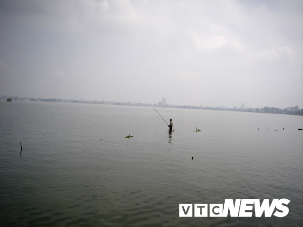 Kinh dị chuyện săn quan tài, đồ cổ dưới đáy Hồ Tây - Hình 4 Kinh di chuyen san quan tai, do co duoi day Ho Tay-Hinh-4