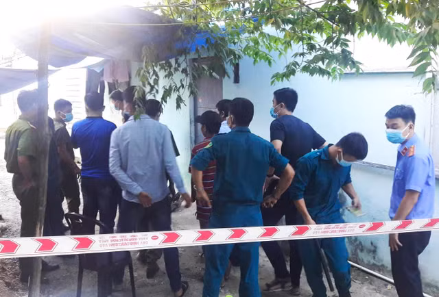 Den nha tro goi di lam, ta hoa phat hien thi the nam cong nhan da boc mui