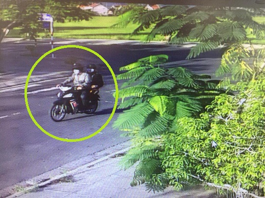 Lộ diện nghi can cướp vàng hơn 3 tỷ đồng ở Phú Yên Lo dien nghi can cuop vang hon 3 ty dong o Phu Yen