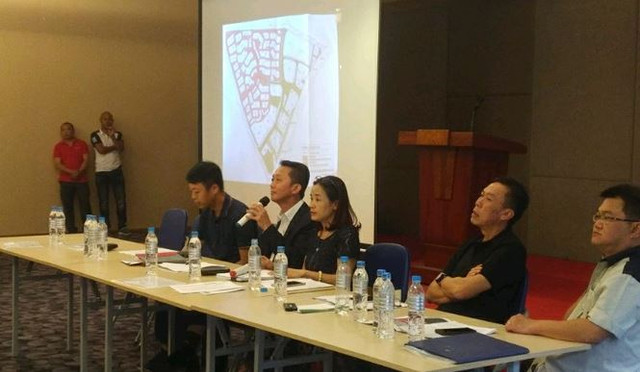 Ban lãnh đạo GMDL tại buổi đối thoại với cư dân. Ảnh: Tiền Phong. Ban lãnh đạo GMDL tại buổi đối thoại với cư dân. Ảnh: Tiền Phong.