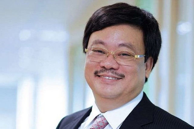 Từng thành công trong lĩnh vực mỳ gói ăn liền vào đầu thập niên 90 tại Đông Âu, sau khi trở về Việt Nam, ông Quang nổi tiếng với hàng loạt thương vụ mua bán sáp nhập lớn giúp Masan nhanh chóng mở rộng quy mô. Đặc biệt phải kể đến thương vụ mua lại Núi Pháo - mỏ vonfram lớn nhất thế giới, có khả năng mang lại doanh thu 400-500 triệu USD mỗi năm từ quỹ ngoại Dragon Capital. Ảnh: ĐTCK. Từng thành công trong lĩnh vực mỳ gói ăn liền vào đầu thập niên 90 tại Đông Âu, sau khi trở về Việt Nam, ông Quang nổi tiếng với hàng loạt thương vụ mua bán sáp nhập lớn giúp Masan nhanh chóng mở rộng quy mô. Đặc biệt phải kể đến thương vụ mua lại Núi Pháo - mỏ vonfram lớn nhất thế giới, có khả năng mang lại doanh thu 400-500 triệu USD mỗi năm từ quỹ ngoại Dragon Capital. Ảnh: ĐTCK.