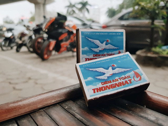 Diêm Thống Nhất đang dần chuyển hướng kinh doanh từ sản xuất diêm sang bật lửa. Ảnh: QT. Diêm Thống Nhất đang dần chuyển hướng kinh doanh từ sản xuất diêm sang bật lửa. Ảnh: QT.