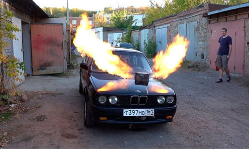 BMW E30 3 Series phun lua nho dong co phan luc MIG-23-Hinh-2