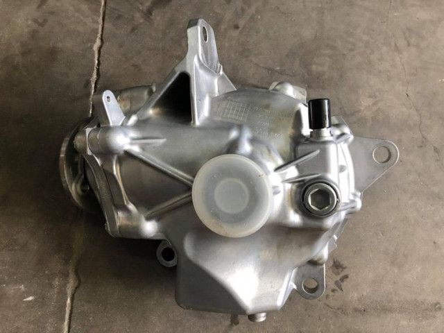 Sửa vi sai cầu trước Mercedes GLC, cao nhất đến 170 triệu đồng - Hình 3 Sua vi sai cau truoc Mercedes GLC, cao nhat den 170 trieu dong-Hinh-3