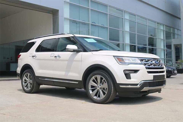 Mua Ford Explorer, khách Việt bị "móc túi" hơn 200 triệu đồng Mua Ford Explorer, khach Viet bi