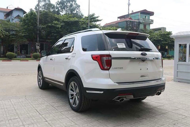 Mua Ford Explorer, khách Việt bị "móc túi" hơn 200 triệu đồng - Hình 2 Mua Ford Explorer, khach Viet bi