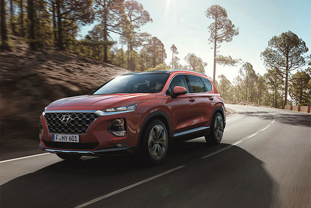 Phiên bản đặc biệt Inspiration của chiếc SUV bán chạy nhất trong 32 năm của Hyundai là một phiên bản nâng cấp của Santa Fe dành cho những khách hàng đang tìm kiếm một mẫu SUV cỡ trung vừa thể thao, vừa sang trọng. Đáng tiếc Hyundai Santa Fe Inspiration mới chỉ dành riêng cho thị trường nội địa Hàn Quốc. Phiên bản đặc biệt Inspiration của chiếc SUV bán chạy nhất trong 32 năm của Hyundai là một phiên bản nâng cấp của Santa Fe dành cho những khách hàng đang tìm kiếm một mẫu SUV cỡ trung vừa thể thao, vừa sang trọng. Đáng tiếc Hyundai Santa Fe Inspiration mới chỉ dành riêng cho thị trường nội địa Hàn Quốc.