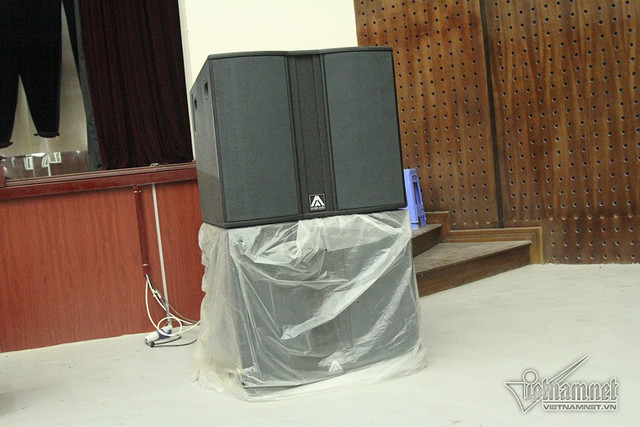 Canh kho tin trong nha hat tram ty o ngoai thanh Ha Noi-Hinh-11