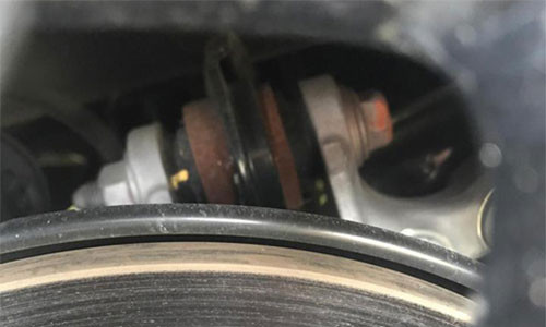 Sau Honda CR-V, đến lượt Civic tại Việt Nam bị tố gỉ sét - Hình 2 Sau Honda CR-V, den luot Civic tai Viet Nam bi to gi set-Hinh-2