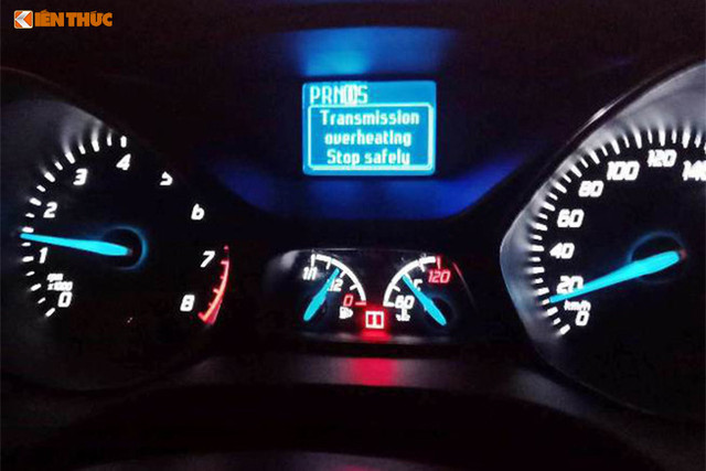 Powershift là loại hộp số tự động ly hợp kép của Ford lắp trên một số xe đời 2011-2016. Là hộp số tự động nhưng xe không dùng bộ biến mô dầu mà dùng ly hợp (côn) khô tương tự số sàn. Powershift là loại hộp số tự động ly hợp kép của Ford lắp trên một số xe đời 2011-2016. Là hộp số tự động nhưng xe không dùng bộ biến mô dầu mà dùng ly hợp (côn) khô tương tự số sàn.