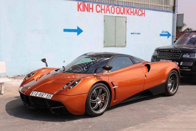 Sieu xe Pagani Huayra 80 ty dong cua Minh Nhua ra bien so