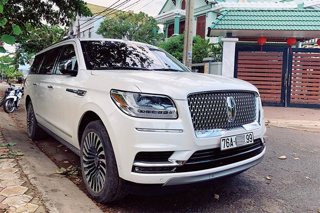 Giá lăn bánh Lincoln Navigator ở Việt Nam tới 11,6 tỷ đồng? Gia lan banh Lincoln Navigator o Viet Nam toi 11,6 ty dong?