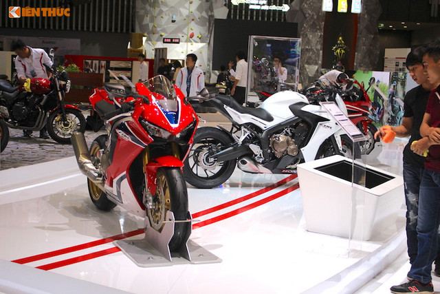 Diem mat moto PKL Honda chinh hang ban tai VN