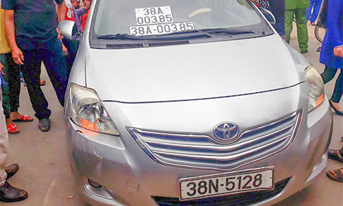 Chiếc xe gây tai nạn. Ảnh: Hoàng Dương. Chiếc xe gây tai nạn. Ảnh: Hoàng Dương.