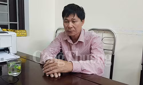 Nghe An bat 2 doi tuong trong duong day lam gia tren 2 trieu lit xang