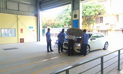 Đình chỉ một dây chuyền đăng kiểm xe ôtô tại Hà Nội - Hình 2 Dinh chi mot day chuyen dang kiem xe oto tai Ha Noi-Hinh-2