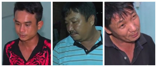 3 đối tượng bị bắt quả tang tổ chức cá cược bóng đá qua mạng. Ảnh: Công an cung cấp. 3 đối tượng bị bắt quả tang tổ chức cá cược bóng đá qua mạng. Ảnh: Công an cung cấp.